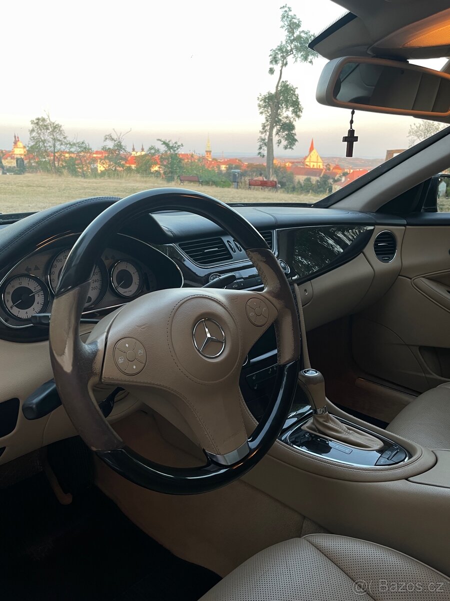 MERCEDES BENZ CLS 320 CDI - 14