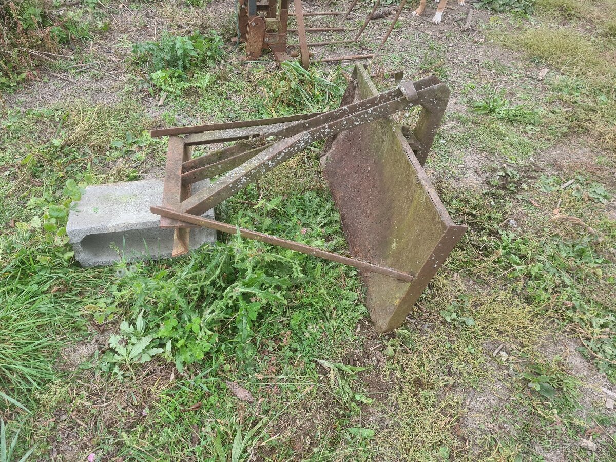 Tomo Vinkovič + valník + špalíkovač + příslušenství - 14