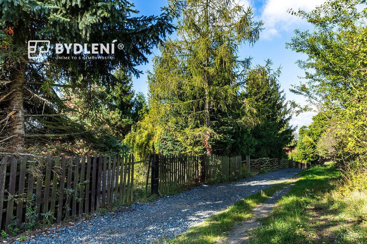 Prodej stavebního pozemku 858m² - 14