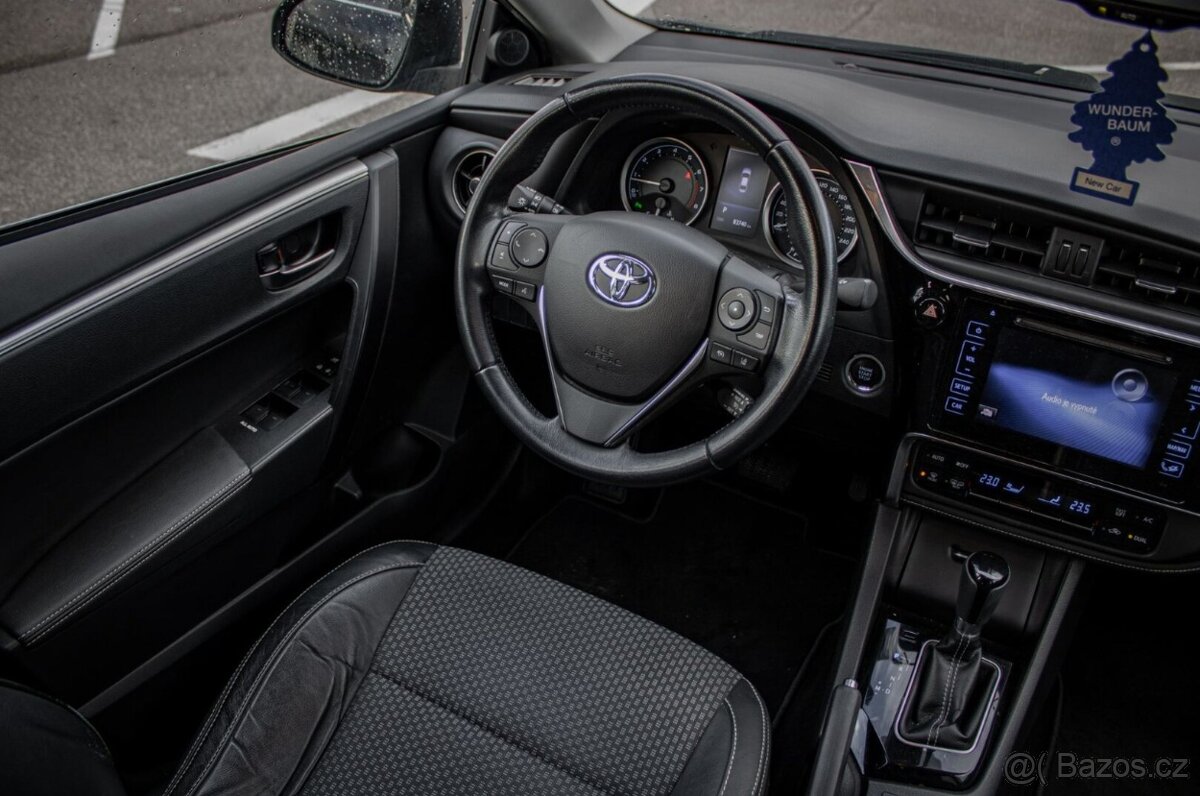 Toyota Corolla sedan 1.6 Ececutive - 14