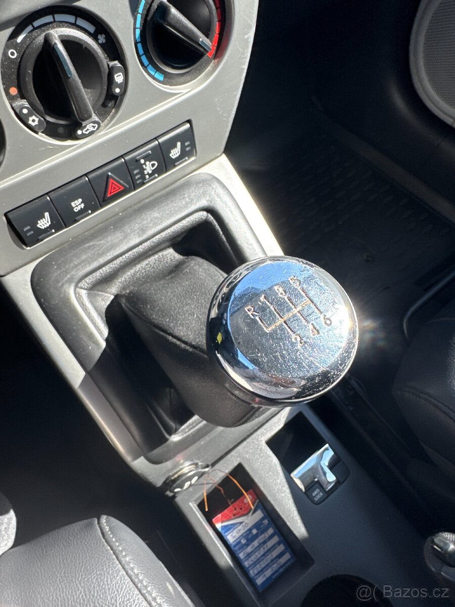 Jeep Compass 2.0 CRDi 4x4 103kW LIMITED - 14