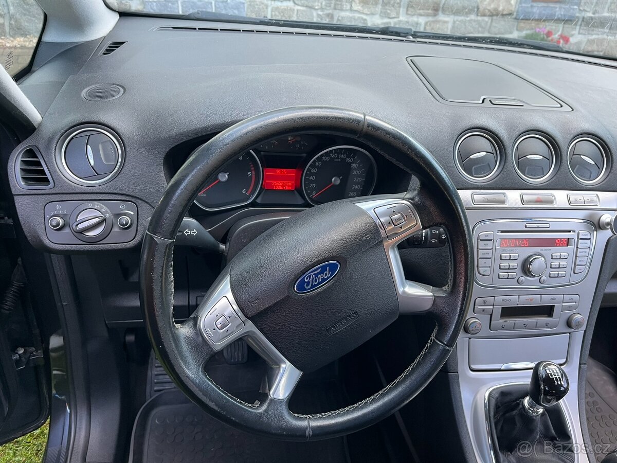 Ford S-MAX rok 2010 2.0 TDCi 103kw - 14