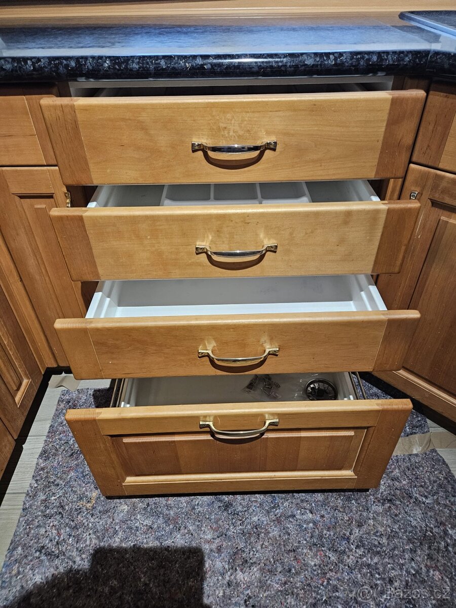 Kuchyňská linka z Německa se spotřebiči - 14