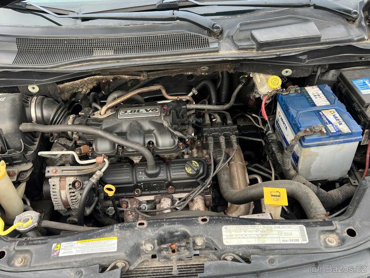 Dodge Grand Caravan SXT - 14