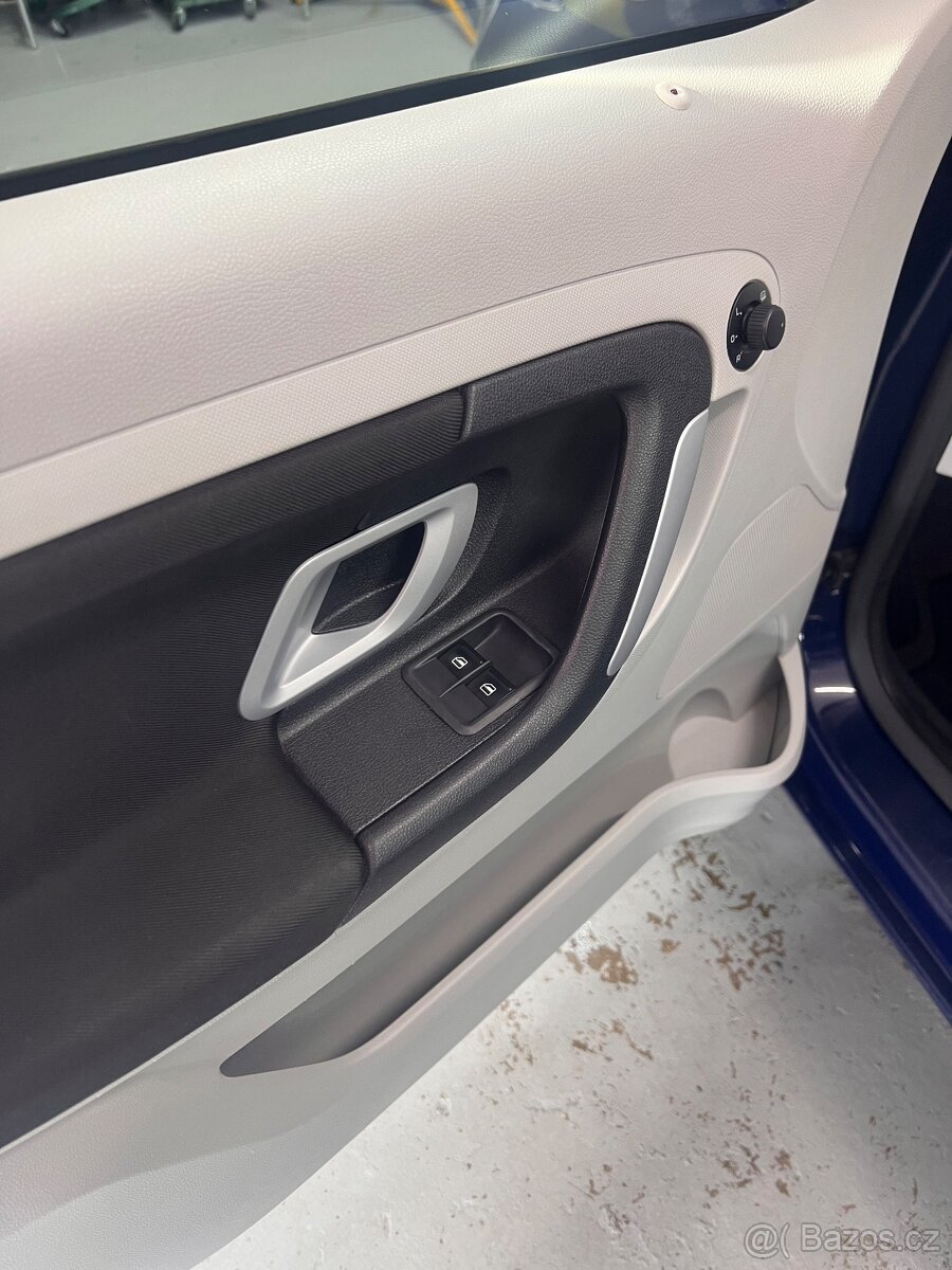 ŠKODA ROOMSTER 1.6 16v 77 kw - 14