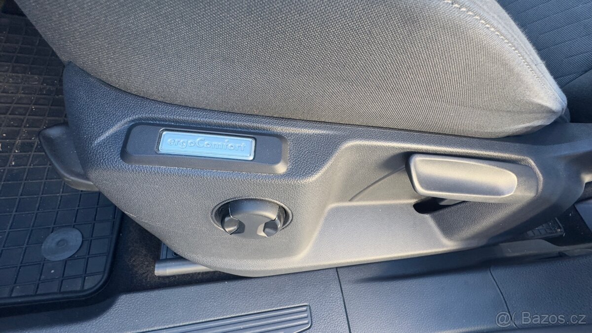 VW Caddy 4x4 2,0Tdi 90kw rok 2022 - 14