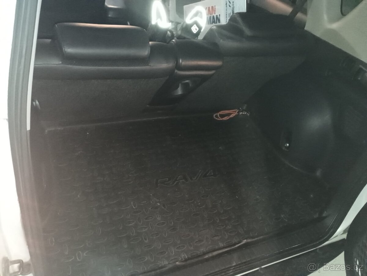TOYOTA RAV4 - 14