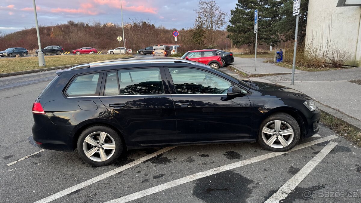 Volkswagen Golf VII 2.0 TDI 2017, výbava Highline - 14