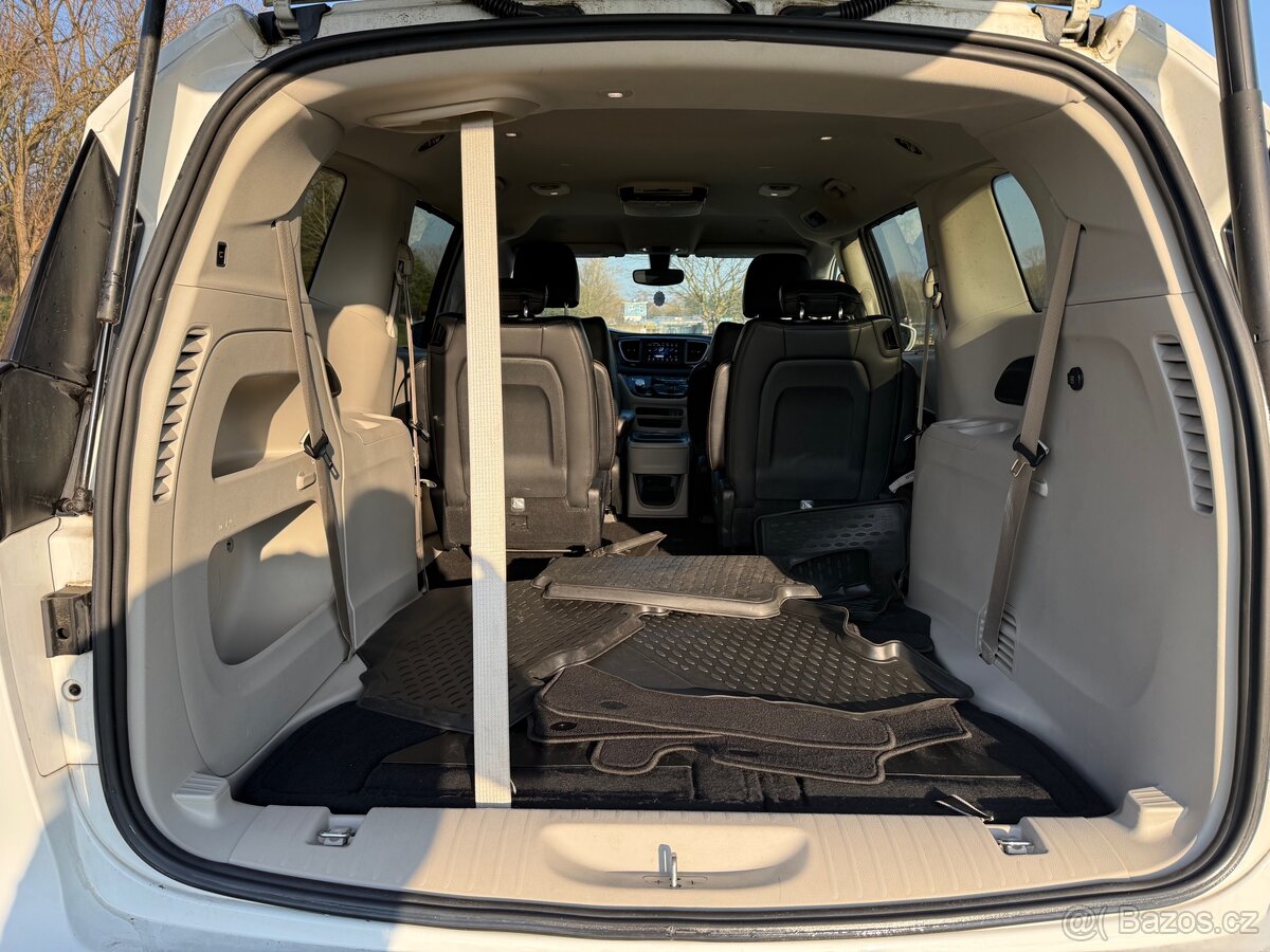 Chrysler Pacifica - 14