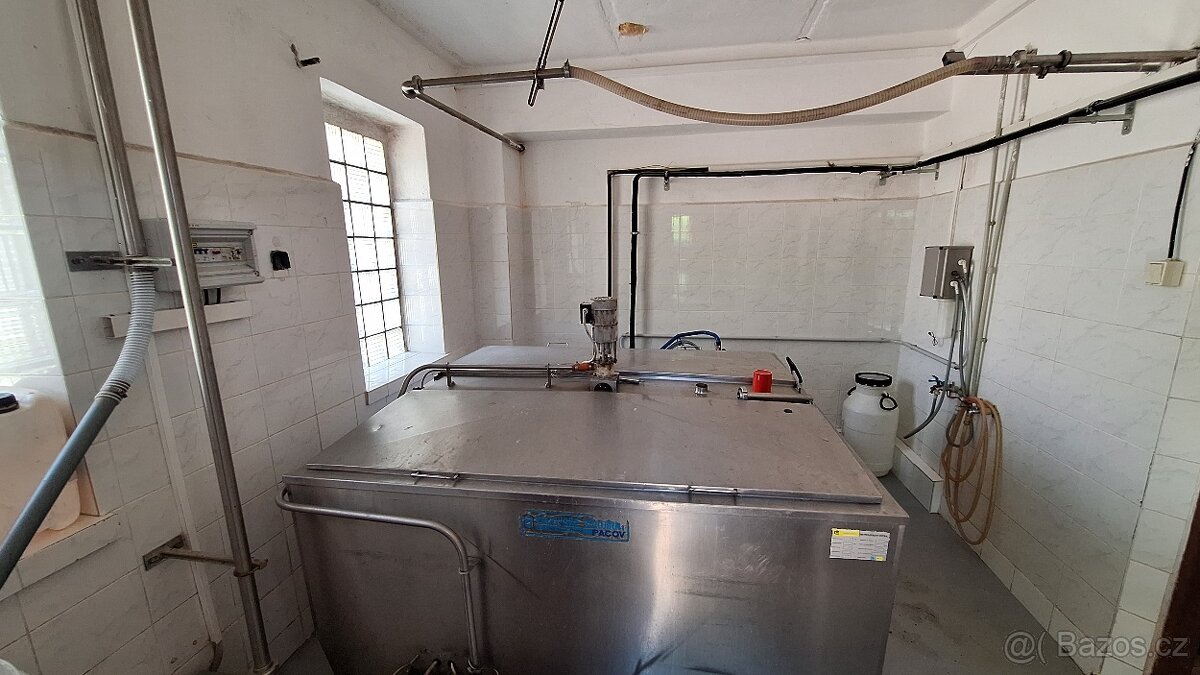 Prodej farmy, zemědělského areálu - 14