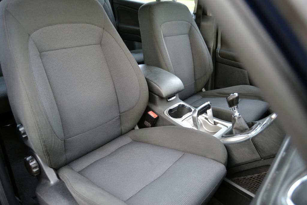 Ford S-Max 2.0 TDCI 103kW Titanium ABSOLUTNĚ BEZ KOROZE - 14