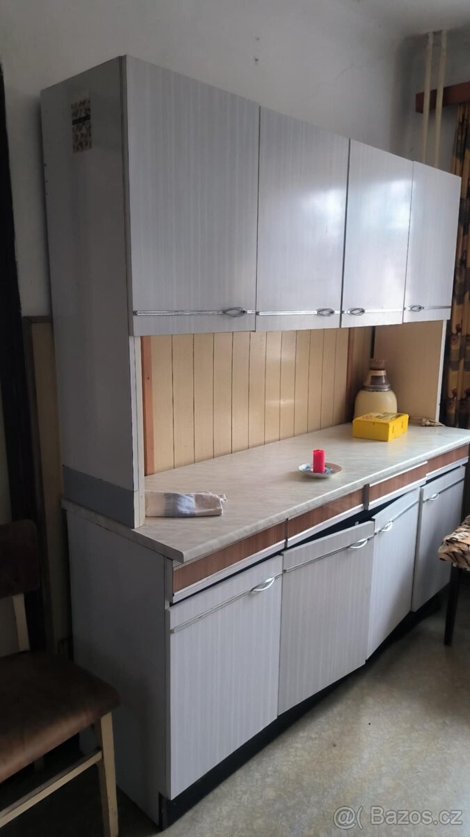 Starý nábytek - 14