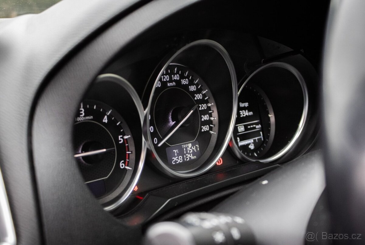 Mazda 6 Combi 2.2 Skyactiv-D, 110kW, M6 - 14