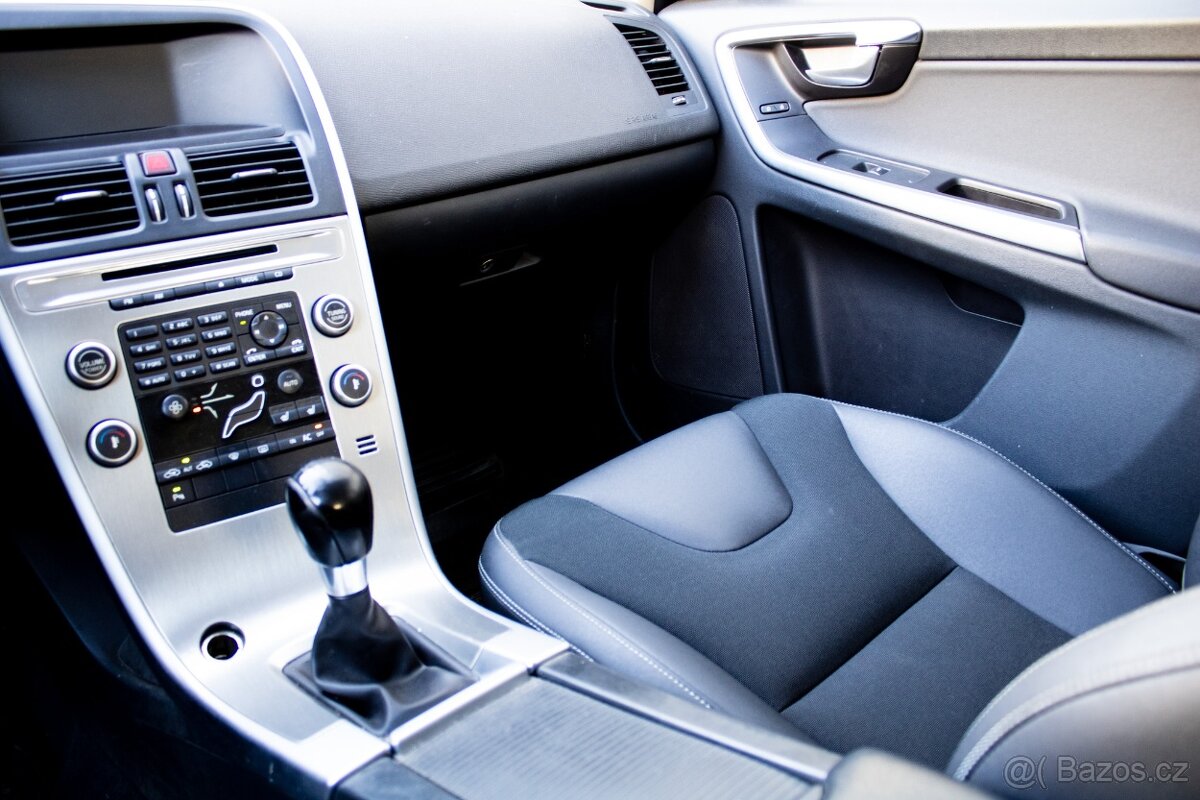Elegantní SUV Volvo XC60 - 14
