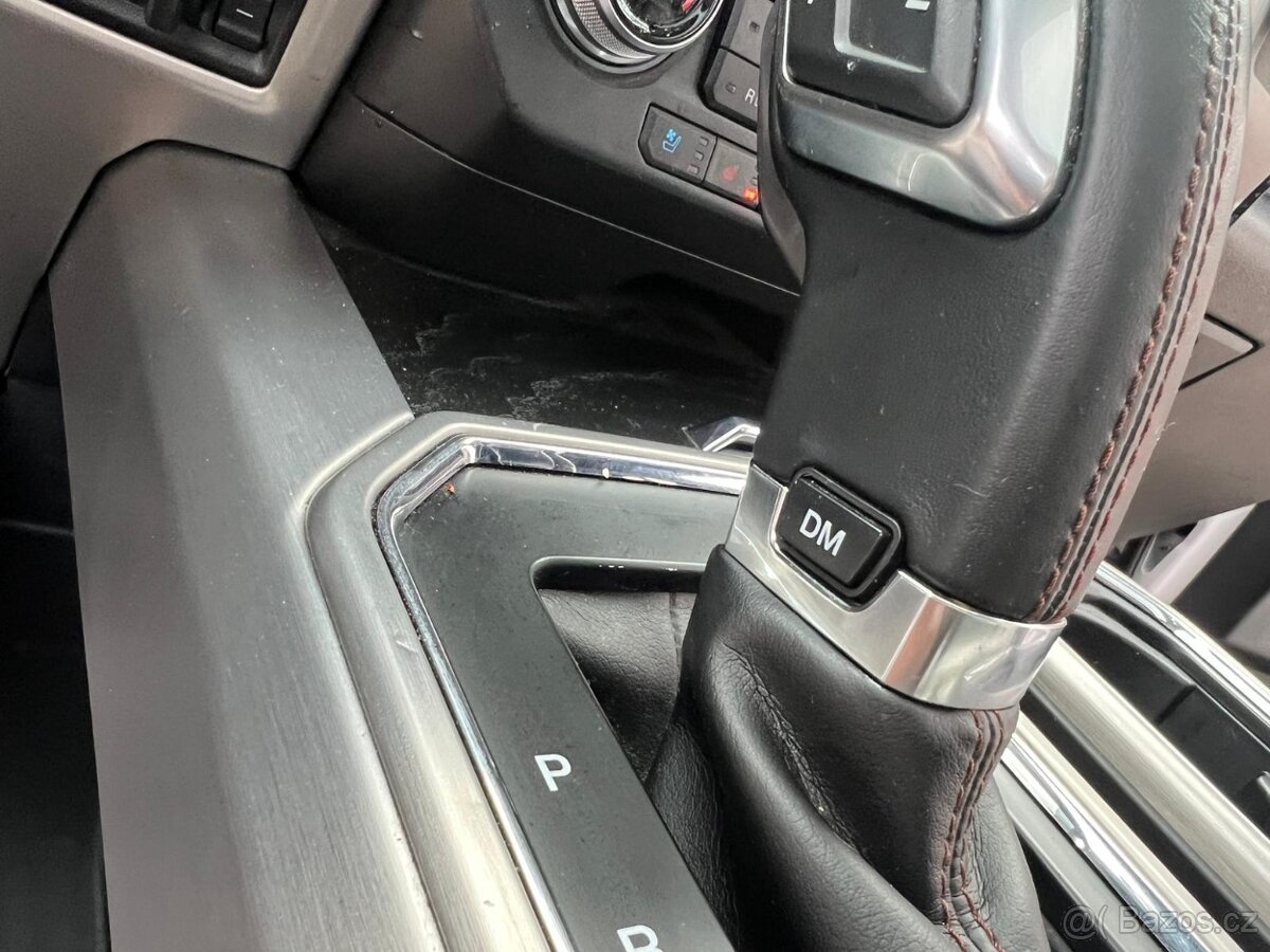 Ford F-150 Platinum SuperCrew - 14