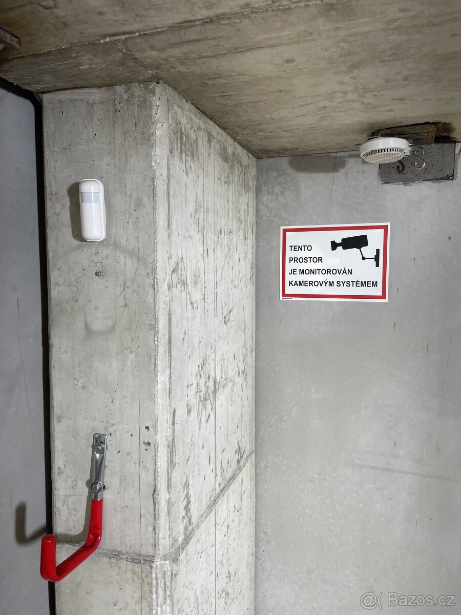 Pronájem garáže - 14