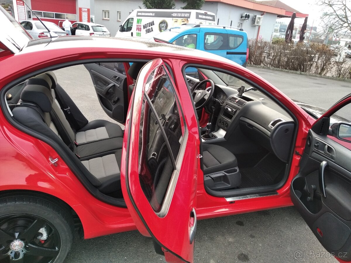 Škoda Octavia II 1,6MPi - 14