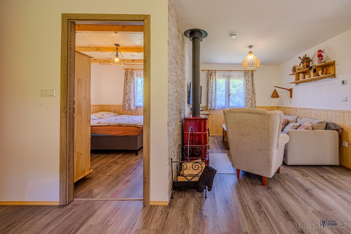 Prodej, chata s č. ev., obec Trojanovice. - 14