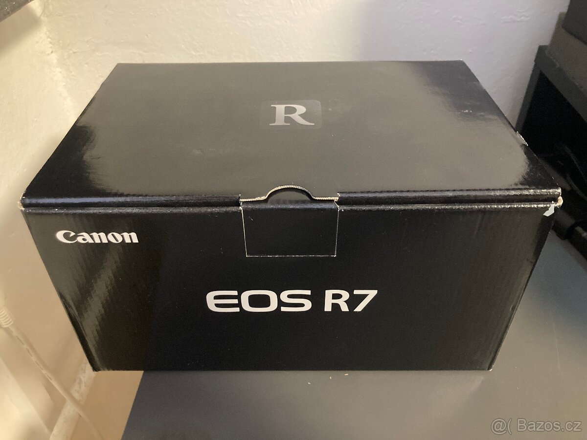 Canon EOS R7 + EF-EOS R adaptér + příslušenství - 14