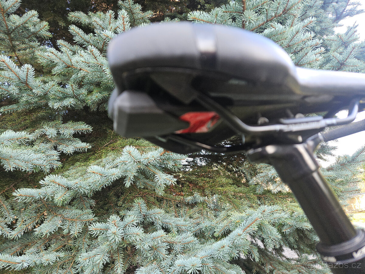 29" celoodpružené horské hliníkové kolo CANNONDALE, rám M - 14