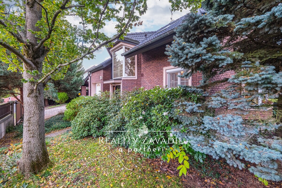 Prodej prostorného rodinného domu 6+kk v klidné lokalitě Hor - 14