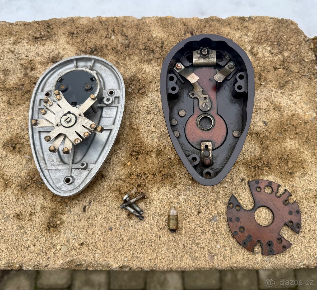 Jawa CZ kyvacka, perak, CZ - spinacka 8A - 14