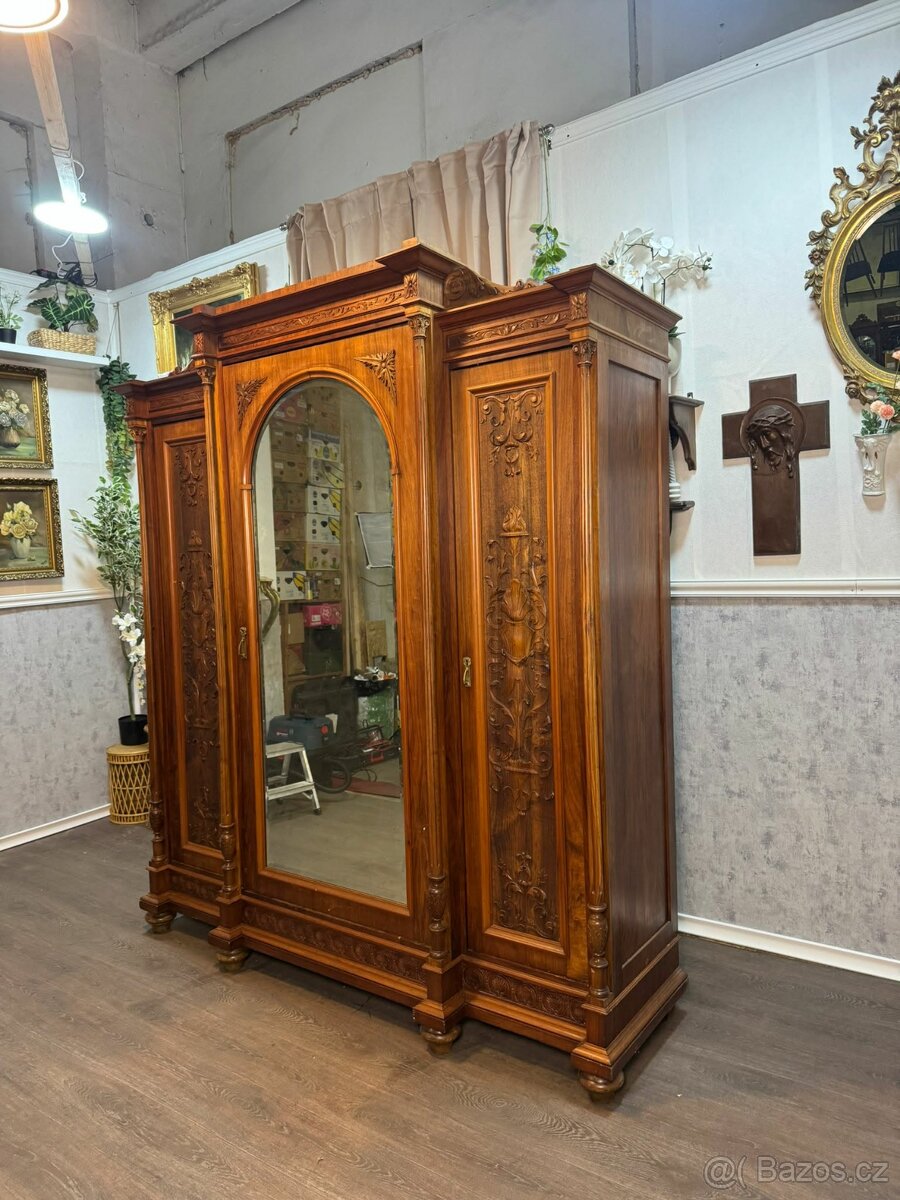 Monumentální šatní skříň (144032) - 14