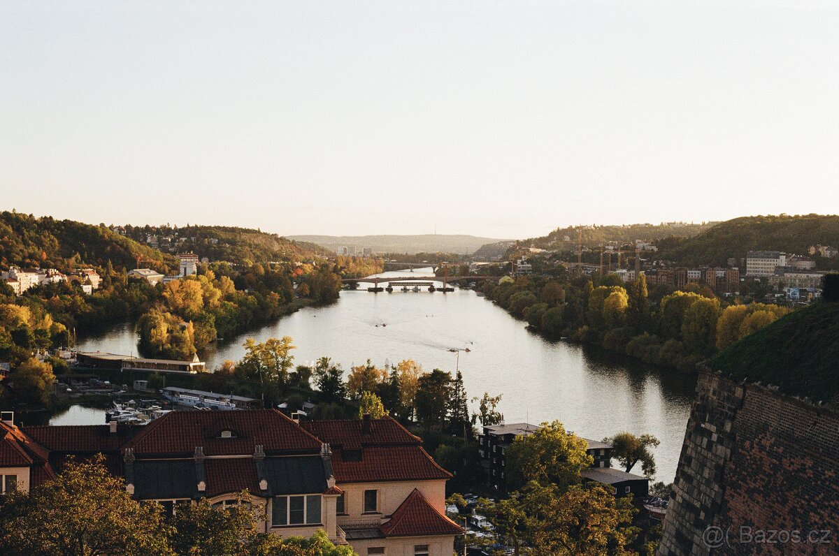 Yashica FR1 a objektiv 50mm f1.9 - 14