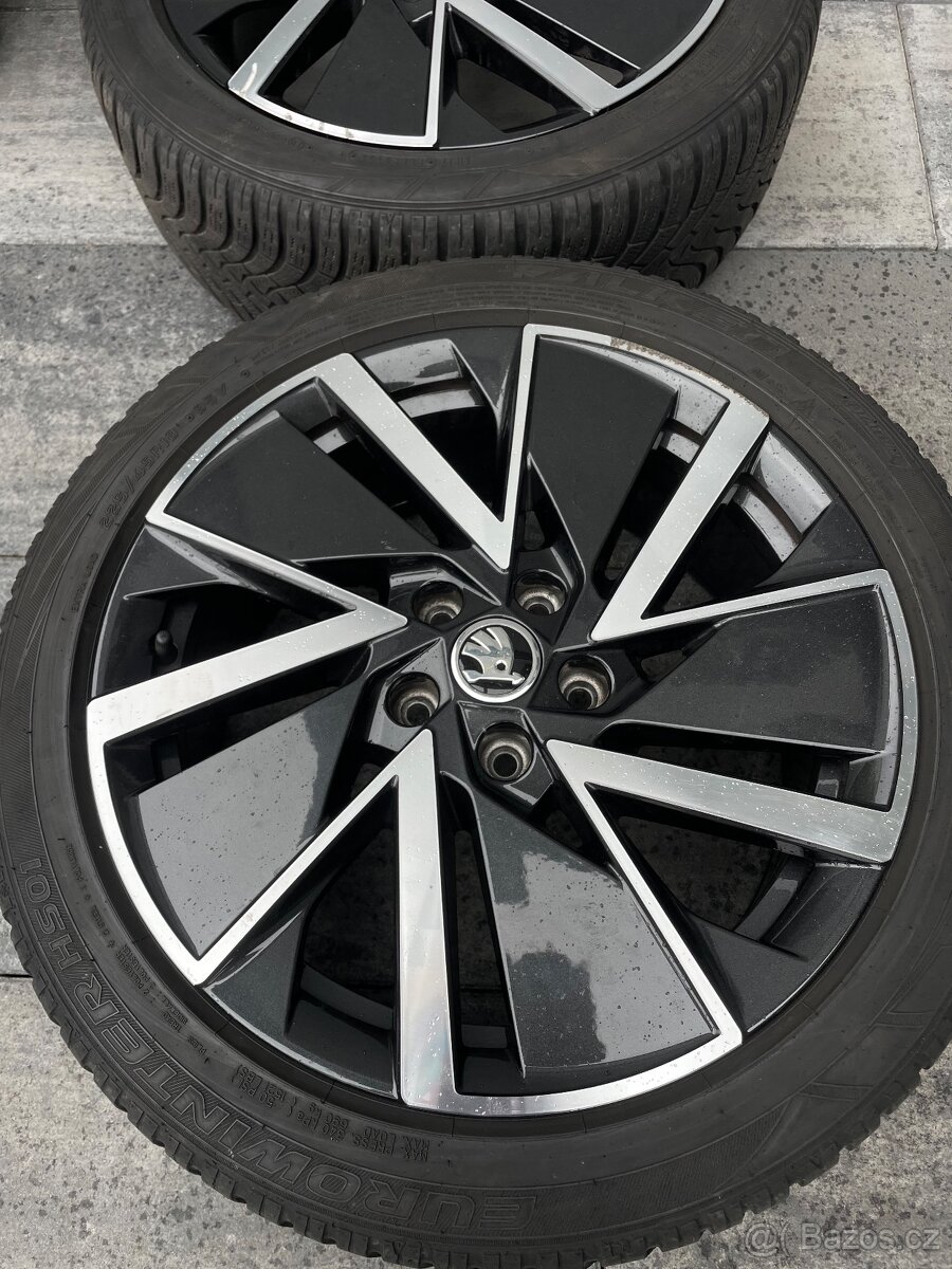 Škoda Vega R18 Octavia 225/45/18 - 14