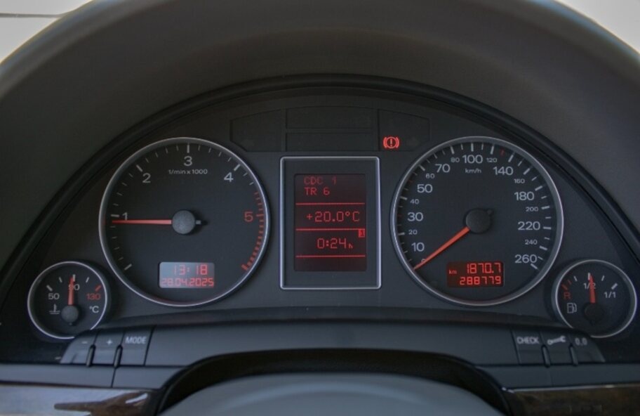 AUDI A4 2.0 TDI QUATTRO - 14