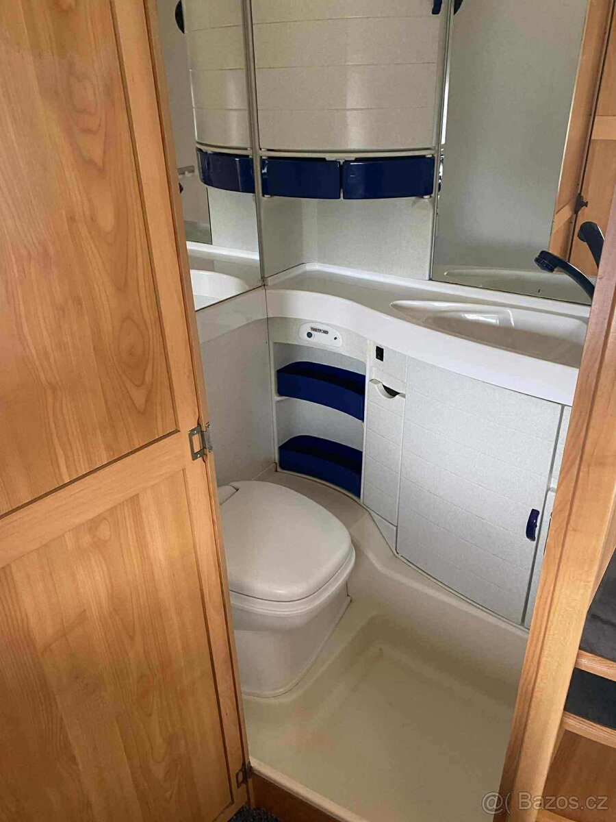 Hymer Eriba Nova 491/ MOVER/pevná postel - 14