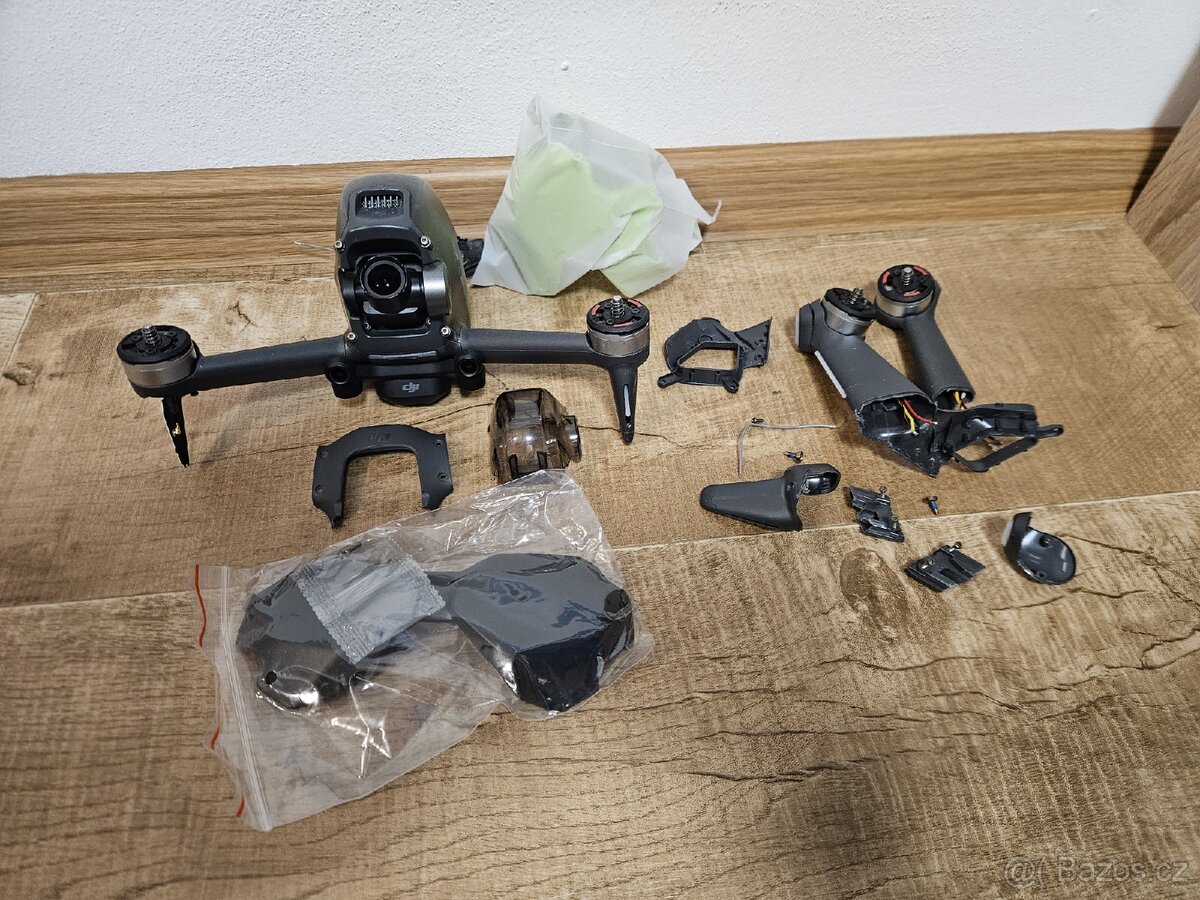 DJI FPV MEGA SET – 4 baterií, Goggles V2, controller 2 - 14