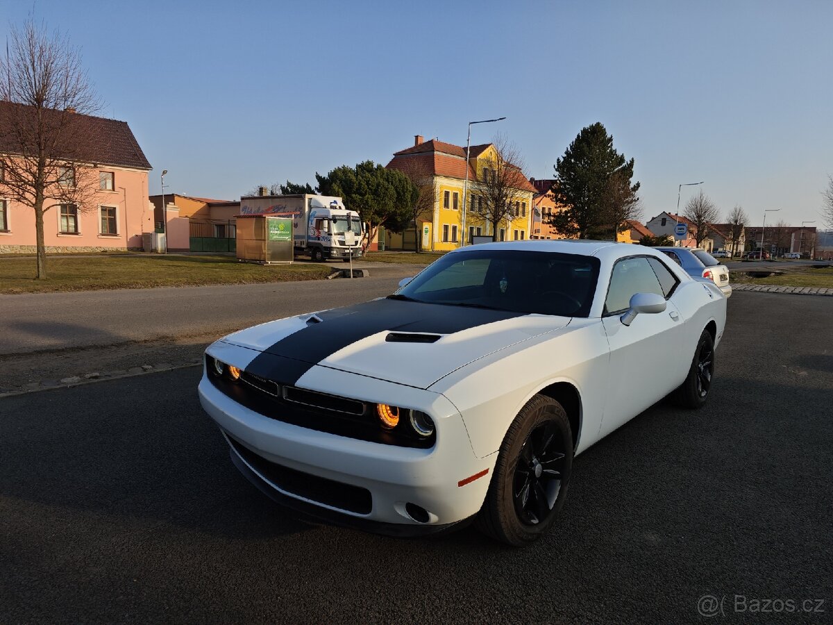 Dodge Challenger - 14