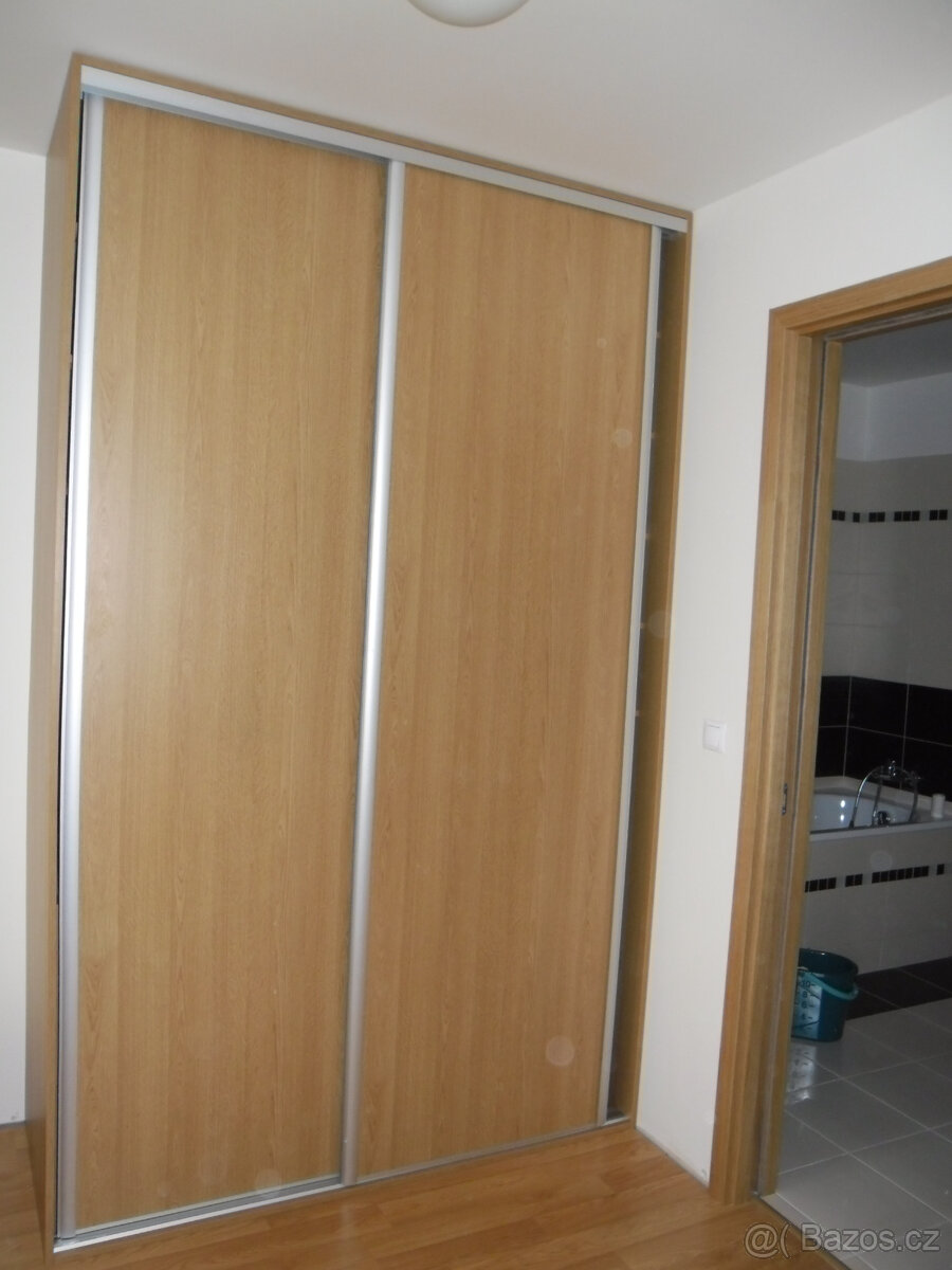 Vestavěné skříně všech rozměrů - 14