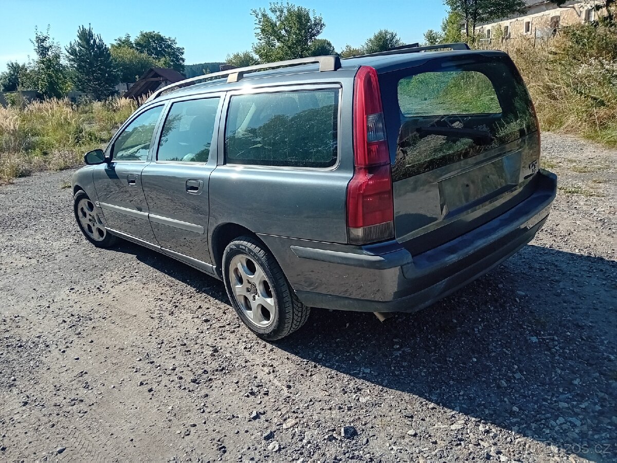 Prodám Volvo V70 2,4D5 Rok vyroby 2004 - 14