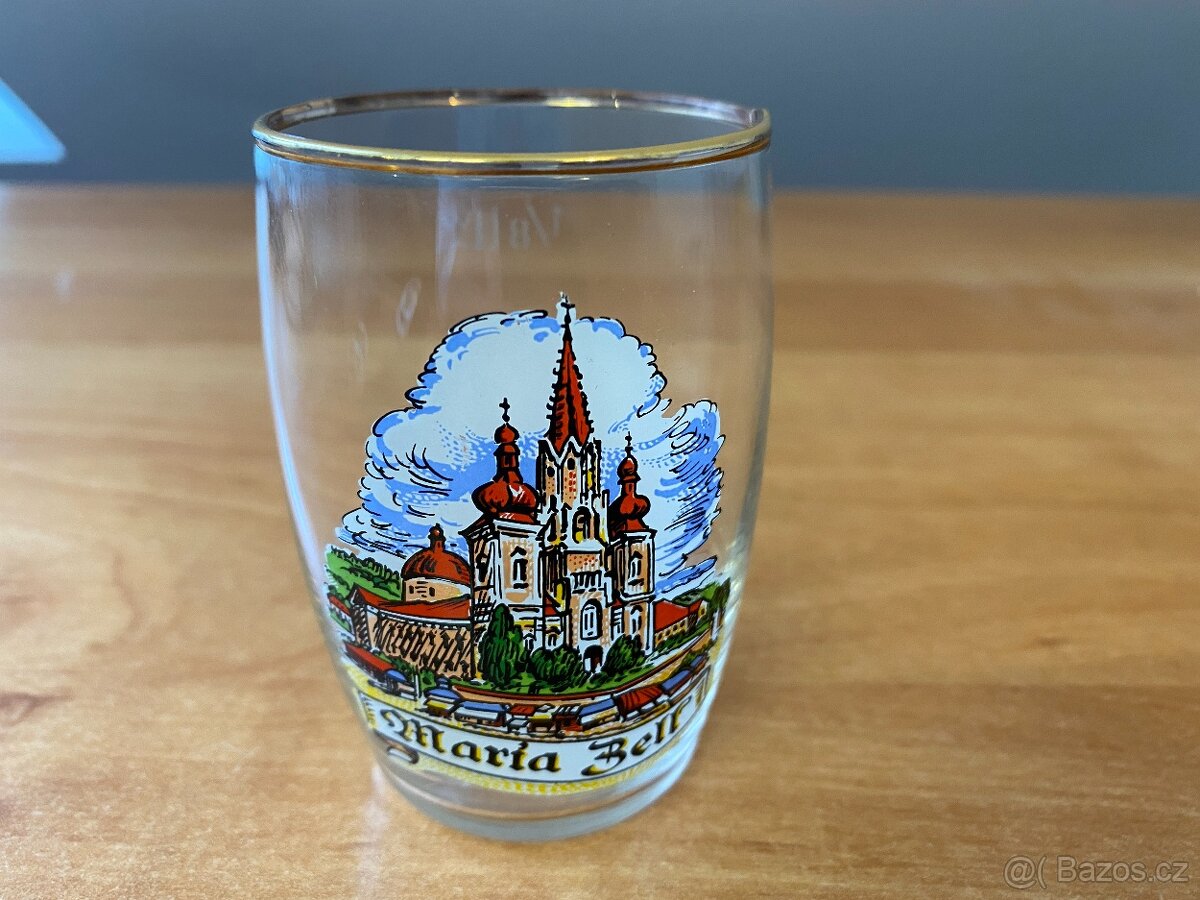 Sběratel nabízí staré sklenice s obrázky měst - 14
