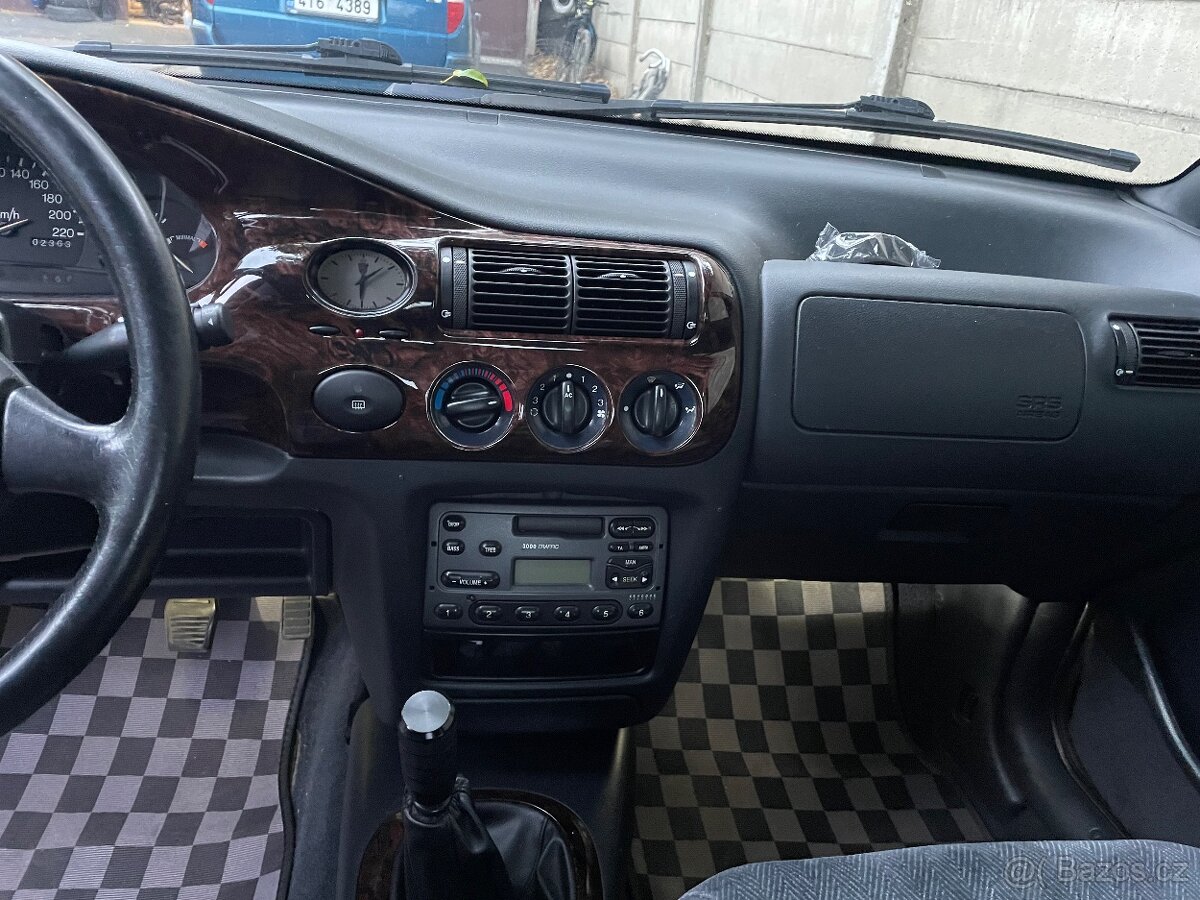 Ford escort 1.6 16V - 14