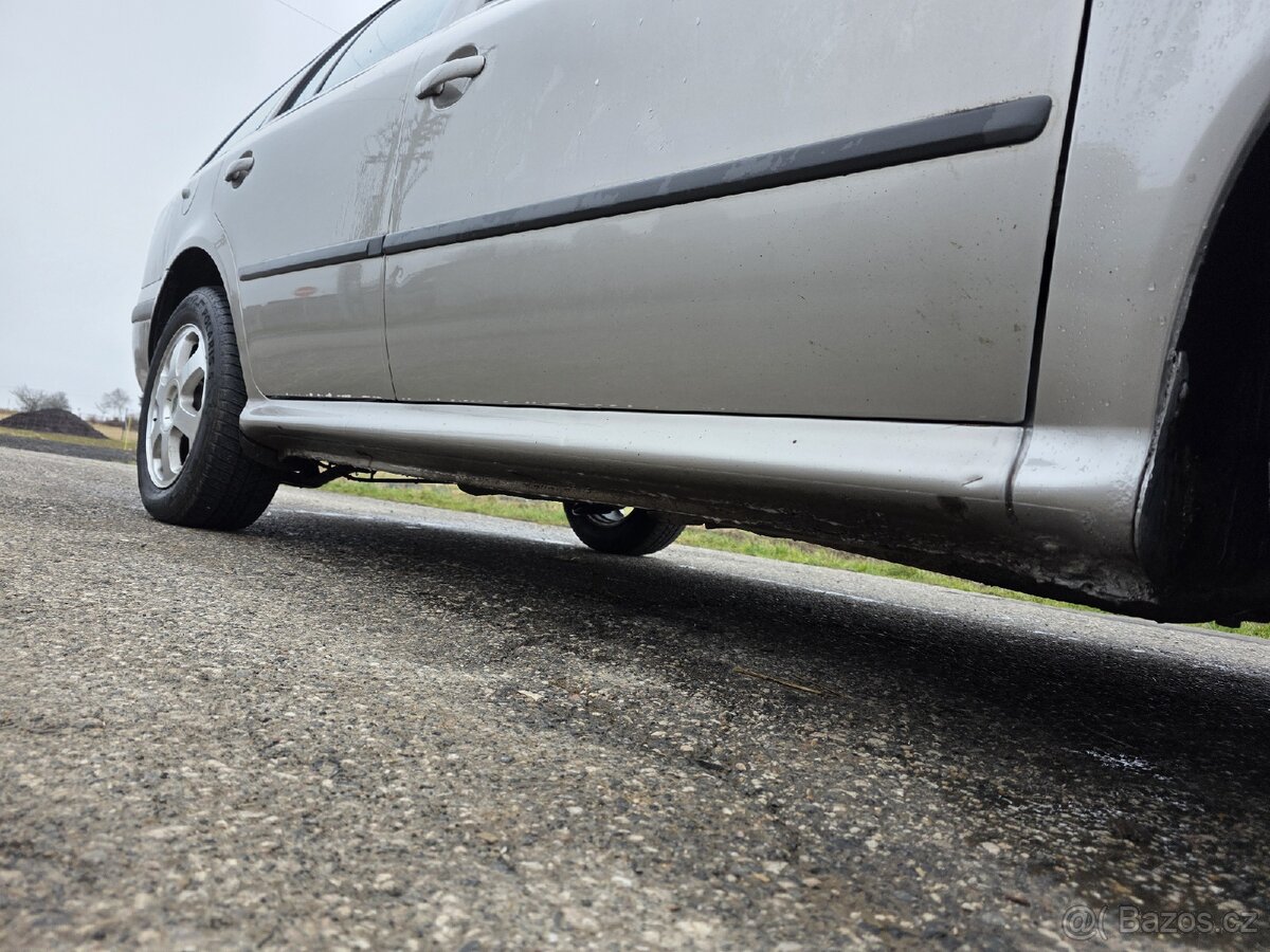 Škoda Octavia TOUR 12/2010 ČR TOP - 14