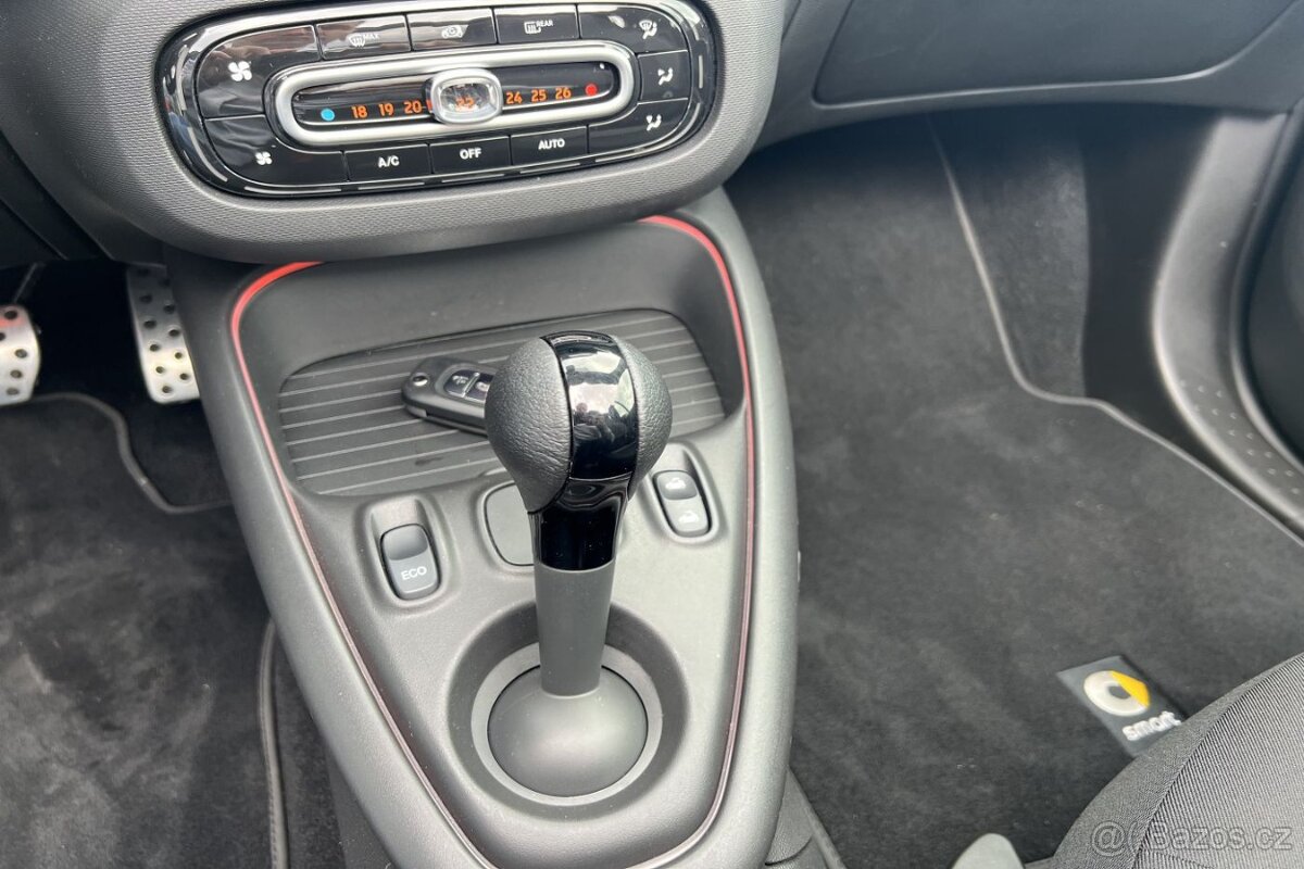 Prodám Smart Fortwo EQ Cabrio Passion JBL - 14