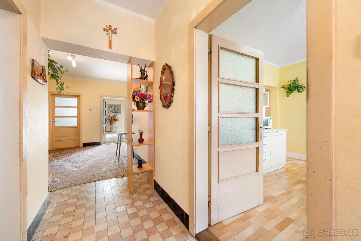 Prodej podsklepeného RD 4+1 (120m2) s uzavřeným dvorem, zahr - 14