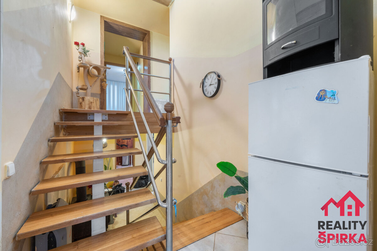 Prodej rodinného domu, CP 787 m2, obec Moravany, okres Pardu - 14