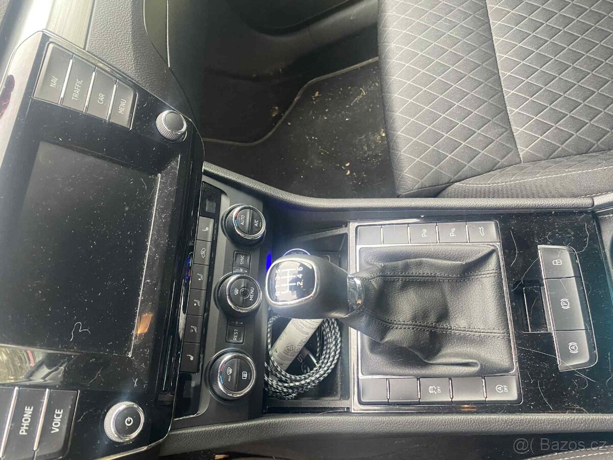 🚗 Škoda Superb 3 2.0 TDI 140 kW – TOP stav, bez investic - 14