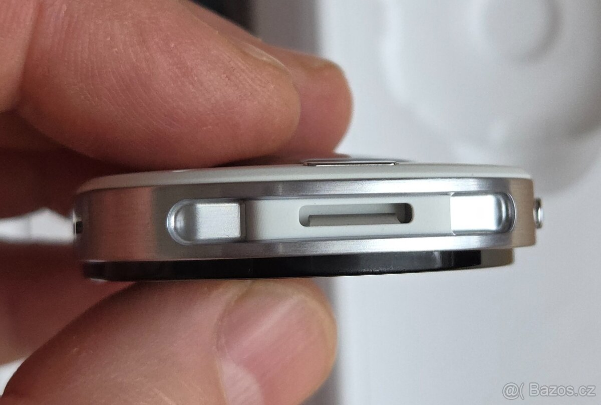 Samsung Galaxy Watch8 44 mm LTE Stříbrné ZÁNOVNÍ - 14