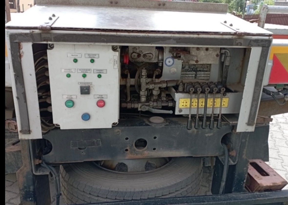 Avia D120 - montážní plošina - 14