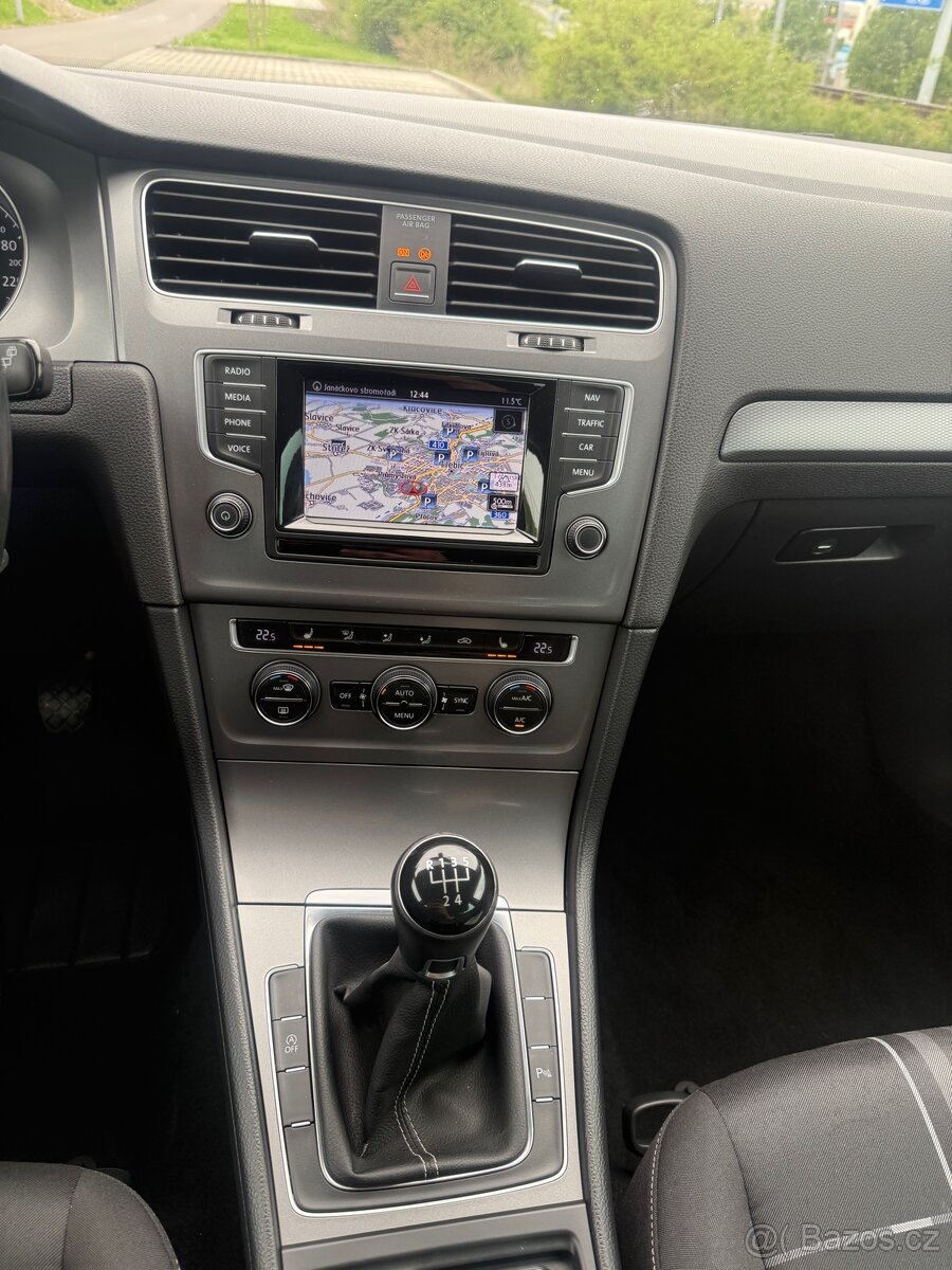 Volkswagen Golf 7 variant 1,6 TDI - LOUNGE EDITION - 14