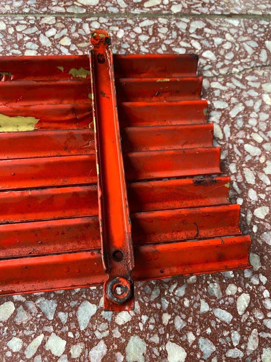 Mřížka Škoda 100 - 14