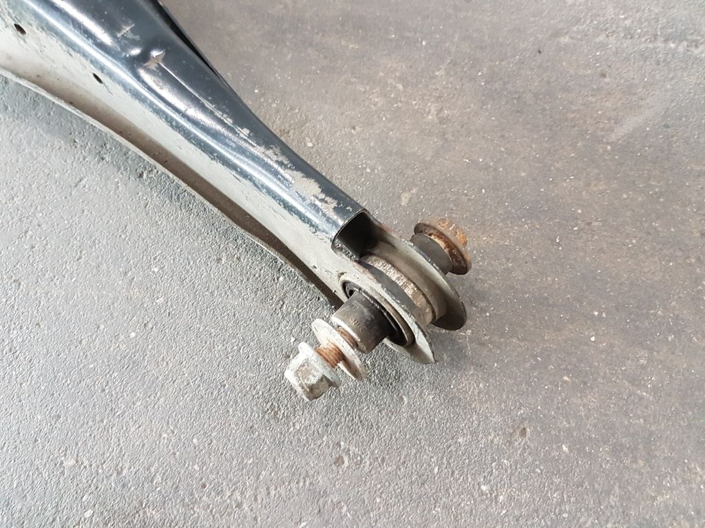 Zadní spod. rameno 5Q0505311D Škoda Octavia III,... - 14