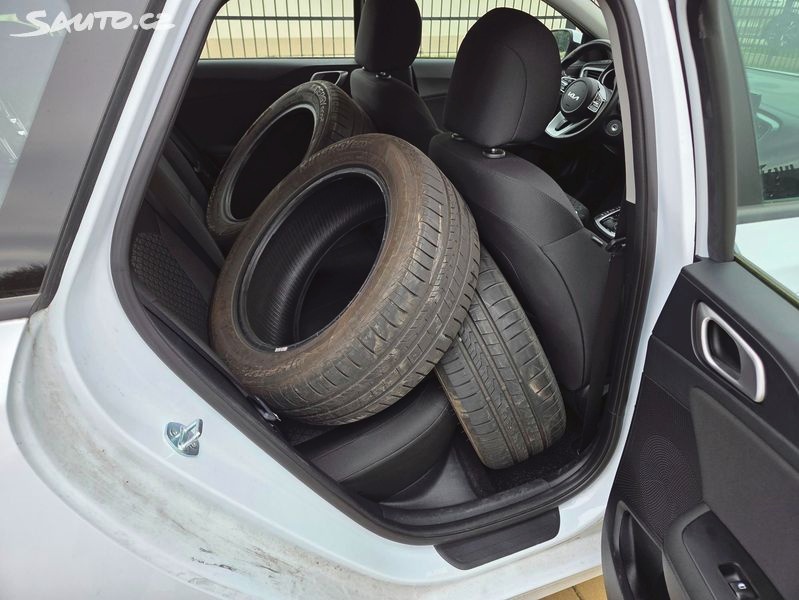 Kia Cee´d, 1,5TGDi, ZÁRUKA, SERVIS, GUMY - 14