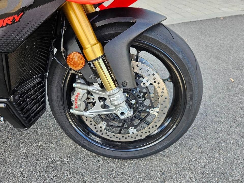 Aprilia Tuono V4 Factory E5+ (2025) – Stav nové, DPH, ČR pův - 14