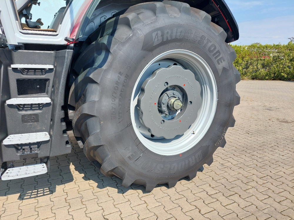 Traktor Massey Ferguson MF 8S.265 DynaVT EXCLUSIVE - 14